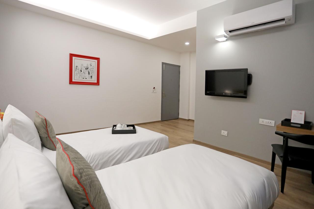 Oyo Townhouse 027 Sector 15 Gurgaon Hotel Eksteriør billede