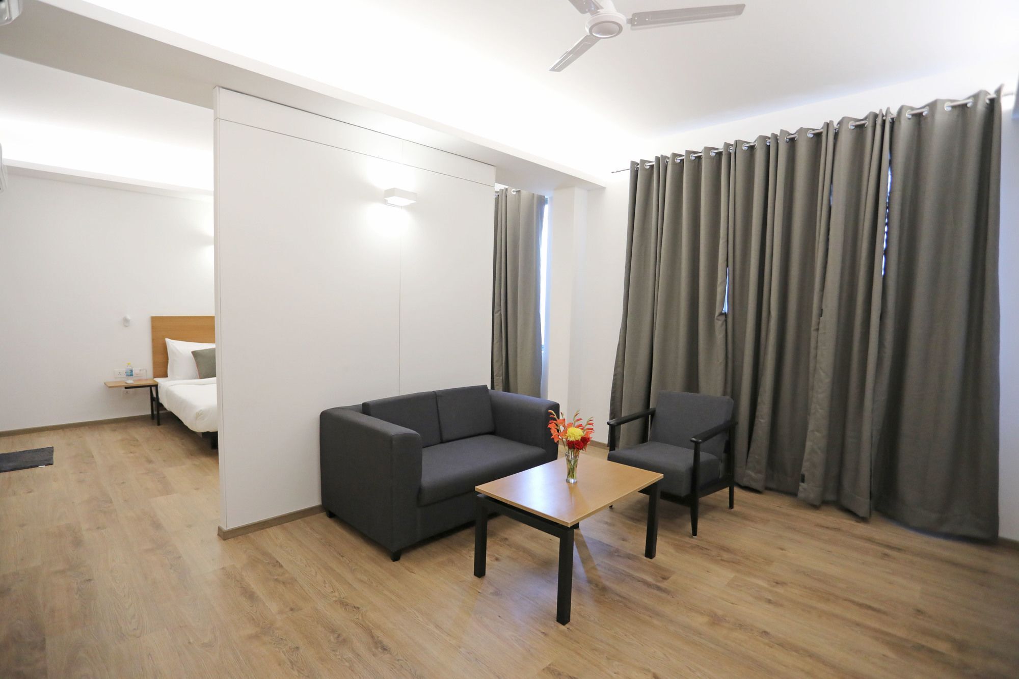 Oyo Townhouse 027 Sector 15 Gurgaon Hotel Eksteriør billede